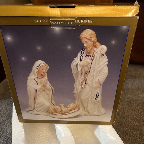 1990’s Bon Ton Series nativity - Picture 3 of 6